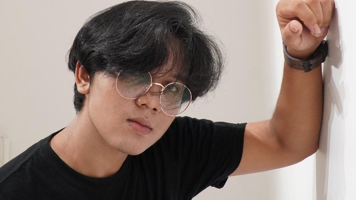 Lirik ‘Sakit Lagi’, Lagu Galau Terbaru dari Khifnu