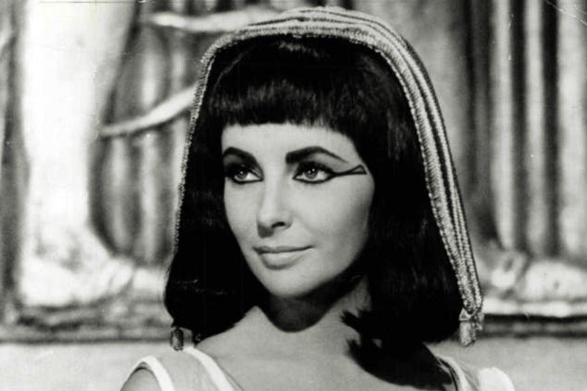 Gaya Ikonik Elizabeth Taylor Hidup Lagi di Video Musik Taylor Swift